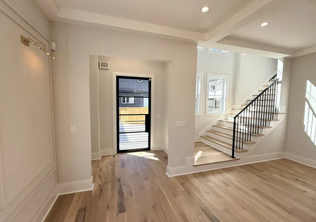 Photo 2 of Single family home for sale at 1806 Shackleford Rd, Nashville, TN 37215 | MLS# 3602582 | Listing updated on 2026-10-02