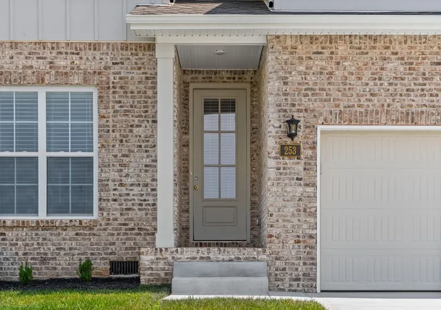 Photo 3 of Single family home for sale at 253 Harvest Moon Dr, Clarksville, TN 37043 | MLS# 3601237 | Listing updated on 2026-09-25