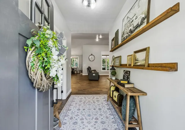 Photo 3 of Single family home for sale at 2428 Old Natchez Tr Trl, Camden, TN 38320 | MLS# 3598117 | Listing updated on 2026-09-25