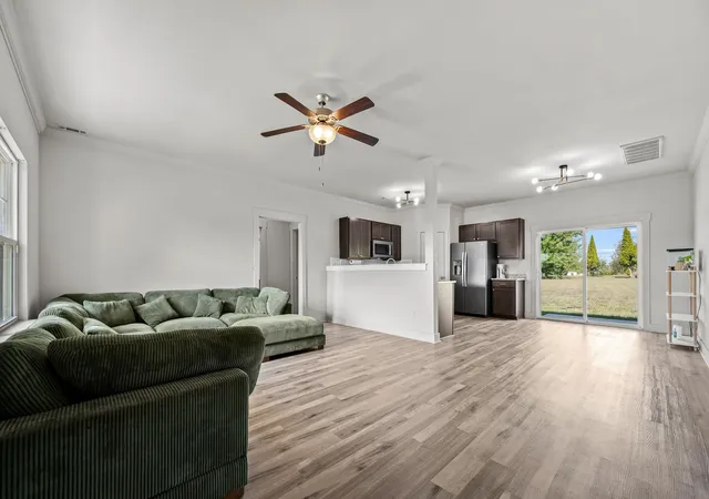 Photo 3 of Single family home for sale at 103 Rio Grande Dr, Shelbyville, TN 37160 | MLS# 3598038 | Listing updated on 2026-09-23