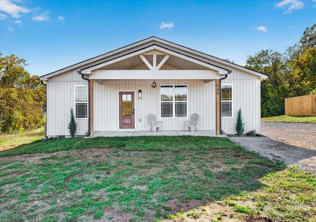 Photo 1 of Single family home for sale at 988 Davenport Rd, Cumberland City, TN 37050 | MLS# 3620885 | Listing updated on 2026-10-29
