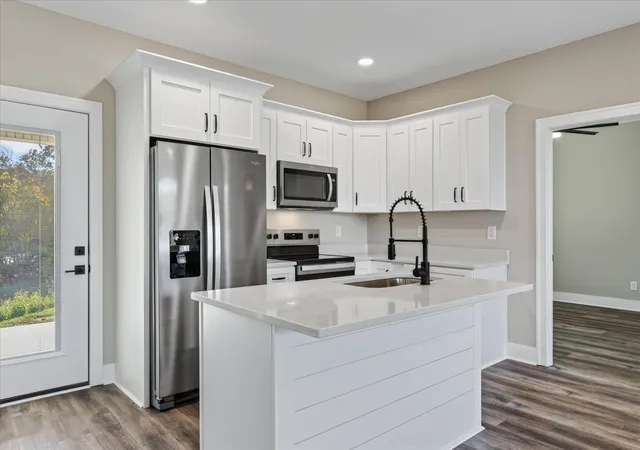 Photo 2 of Single family home for sale at 988 Davenport Rd, Cumberland City, TN 37050 | MLS# 3620885 | Listing updated on 2026-10-29