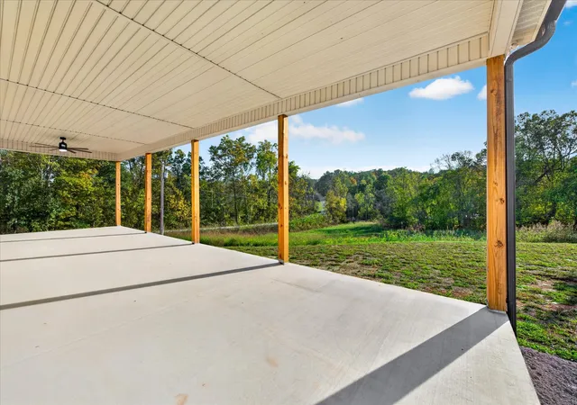 Photo 3 of Single family home for sale at 988 Davenport Rd, Cumberland City, TN 37050 | MLS# 3620885 | Listing updated on 2026-10-29