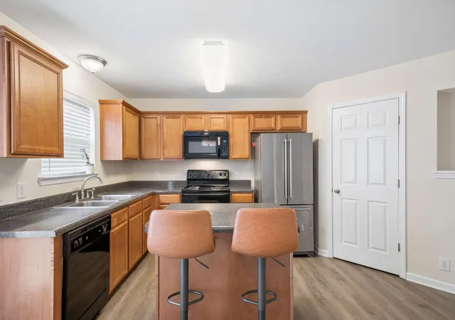 Photo 4 of Townhouse for sale at 107 Oak Valley Cir, Smyrna, TN 37167 | MLS# 3603075 | Listing updated on 2026-09-30