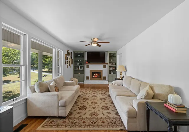 Photo 4 of Single family home for sale at 1106 Cartwright Cir N, Goodlettsville, TN 37072 | MLS# 3598158 | Listing updated on 2026-09-29