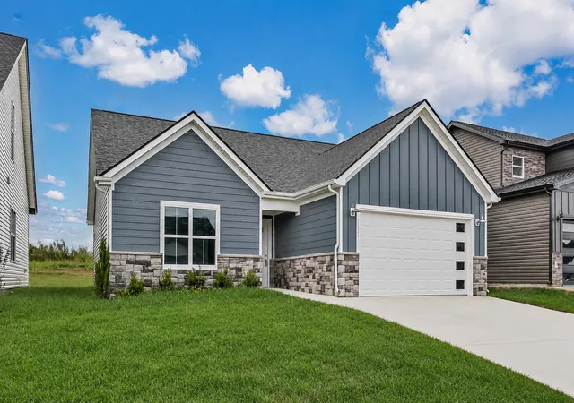 Single family home for sale at 2721 Brewster Dr, Clarksville, TN 37042 | MLS# 3598558