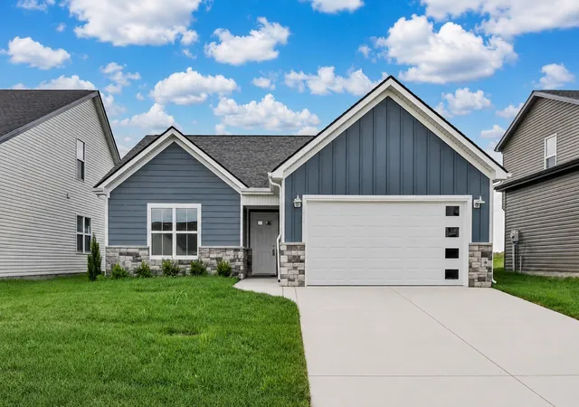 Photo 1 of Single family home for sale at 2721 Brewster Dr, Clarksville, TN 37042 | MLS# 3598558 | Listing updated on 2026-09-24