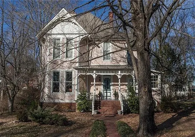 Photo 2 of Single family home for sale at 207 Webb Rd E, Bell Buckle, TN 37020 | MLS# 3598169 | Listing updated on 2026-09-23