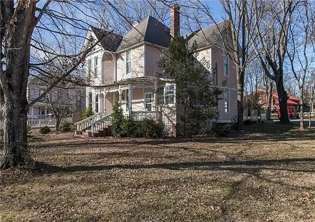 Photo 3 of Single family home for sale at 207 Webb Rd E, Bell Buckle, TN 37020 | MLS# 3598169 | Listing updated on 2026-09-23