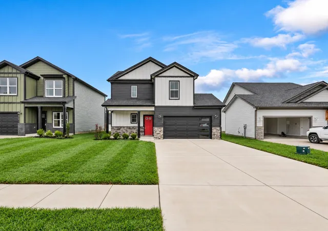 Photo 1 of Single family home for sale at 2716 Brewster Dr, Clarksville, TN 37042 | MLS# 3598552 | Listing updated on 2026-09-24
