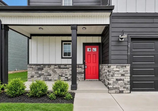 Photo 4 of Single family home for sale at 2716 Brewster Dr, Clarksville, TN 37042 | MLS# 3598552 | Listing updated on 2026-09-24