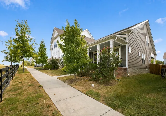 Photo 3 of Single family home for sale at 1040 Indigo Aly, Brentwood, TN 37027 | MLS# 3601910 | Listing updated on 2026-10-04