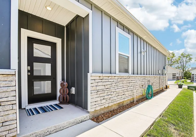 Photo 4 of Sale Pending at 2056 Holmesburg Pvt Cir, Gallatin, TN 37066 | MLS# 3601320 | Listing updated on 2026-10-02
