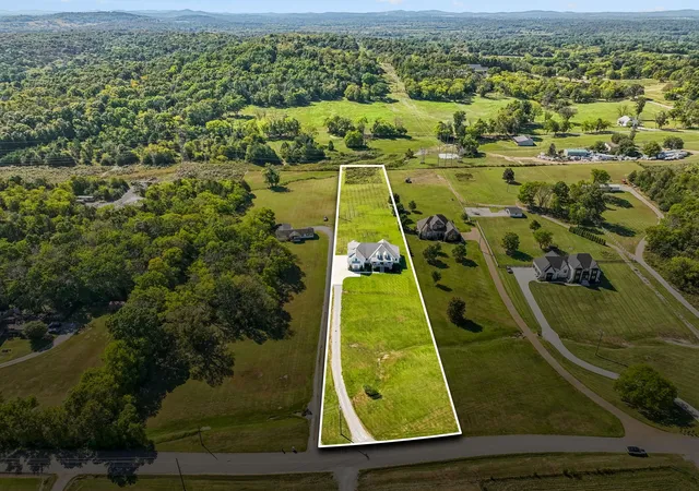 Photo 1 of Single family home for sale at 2180 Philadelphia Rd, Lebanon, TN 37087 | MLS# 3603699 | Listing updated on 2026-10-29