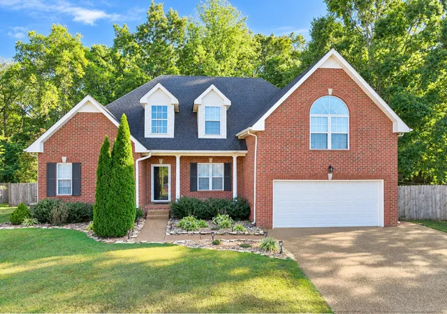 Single family home for sale at 104 Crete Ct, White House, TN 37188 | MLS# 3598534