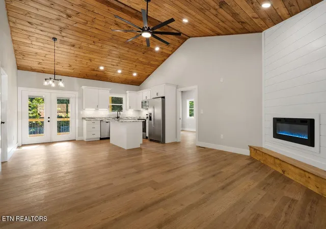 Photo 2 of Single family home for sale at 1334 Estates Dr, Seymour, TN 37865 | MLS# 3598099 | Listing updated on 2026-10-06