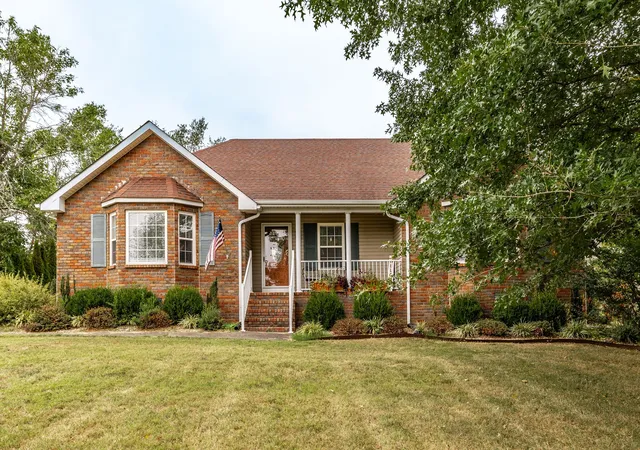 Photo 2 of Single family home for sale at 294 Brattontown Cir, Lafayette, TN 37083 | MLS# 3602134 | Listing updated on 2026-09-28