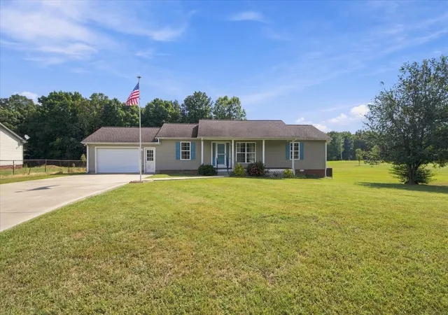 Single family home for sale at 100 Meadows Ln, Mc Ewen, TN 37101 | MLS# 3598599 | Listing updated on 2026-10-26