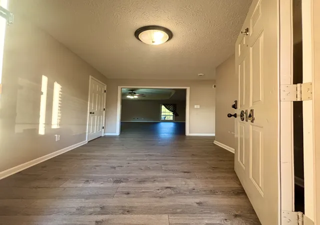 Photo 3 of Single family home for sale at 614 Ashbury Cir, Hopkinsville, KY 42240 | MLS# 3598149 | Listing updated on 2026-09-23