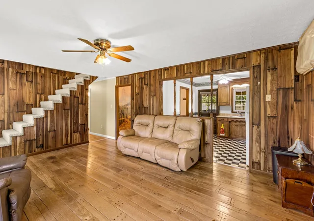 Photo 3 of Single family home for sale at 3309 Yellow Crk Rd, Dickson, TN 37055 | MLS# 3615669 | Listing updated on 2026-10-09