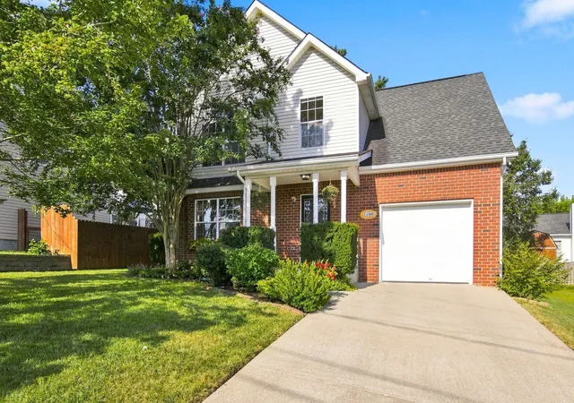 Photo 1 of Single family home for sale at 1128 Phelissa Dr, La Vergne, TN 37086 | MLS# 3598482 | Listing updated on 2026-09-26
