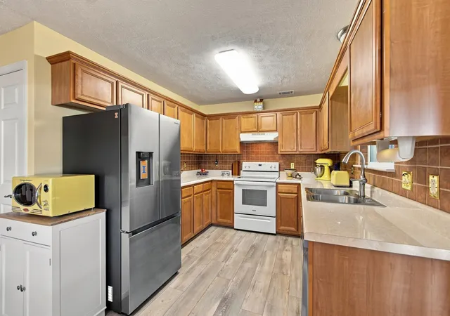 Photo 4 of Single family home for sale at 1128 Phelissa Dr, La Vergne, TN 37086 | MLS# 3598482 | Listing updated on 2026-09-26