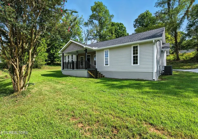 Photo 2 of Single family home for sale at 1309 Summit St, Athens, TN 37303 | MLS# 3598138 | Listing updated on 2026-09-23