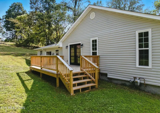Photo 3 of Single family home for sale at 1309 Summit St, Athens, TN 37303 | MLS# 3598138 | Listing updated on 2026-09-23