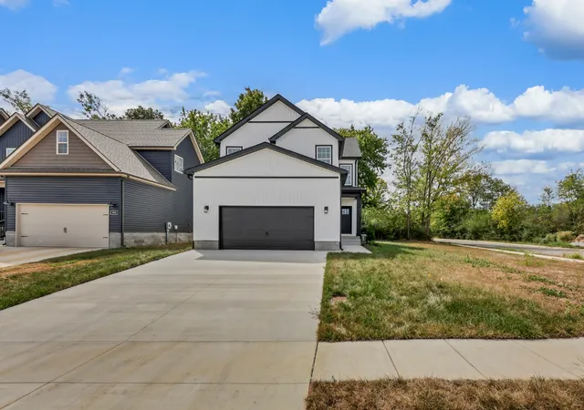Photo 4 of Single family home for sale at 302 Switchgrass Dr, Clarksville, TN 37042 | MLS# 3598724 | Listing updated on 2026-10-05