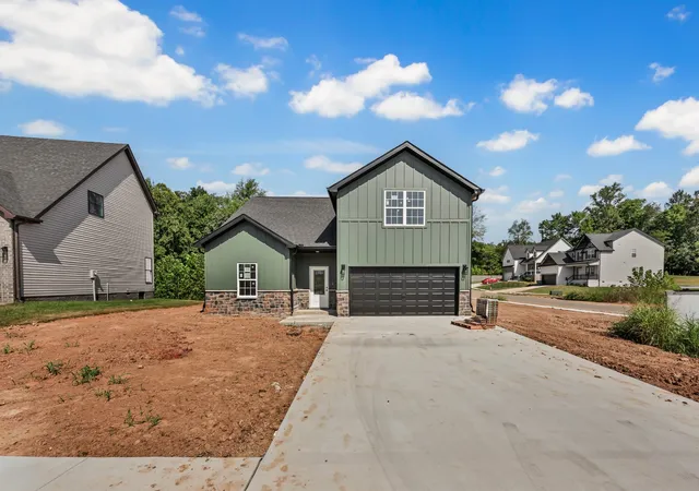 Photo 3 of Single family home for sale at 3016 Timberdale Dr, Clarksville, TN 37042 | MLS# 3598434 | Listing updated on 2026-09-24