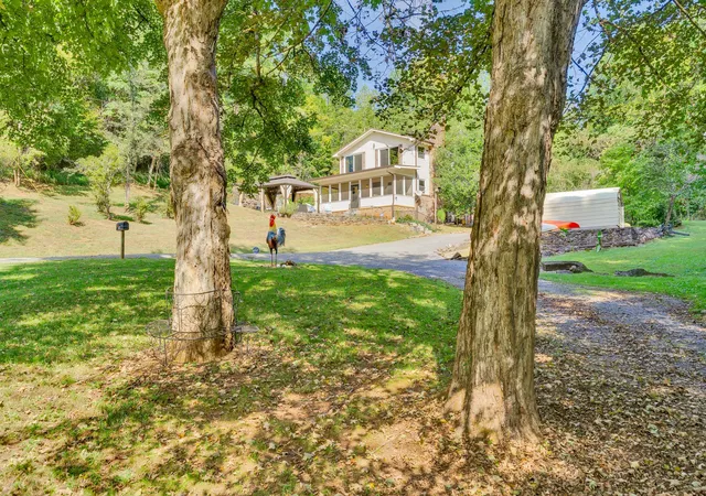 Photo 4 of Single family home for sale at 710 Scenic River Rd, Madisonville, TN 37354 | MLS# 3598461 | Listing updated on 2026-09-24