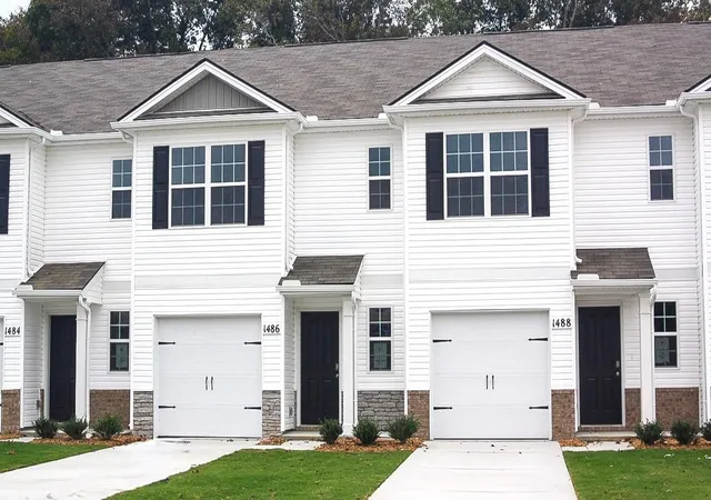 Photo 1 of Townhouse for sale at 1327 Churchill Ln, Lewisburg, TN 37091 | MLS# 3599290 | Listing updated on 2026-09-25