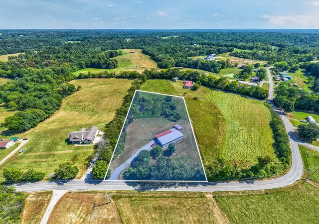 Photo 3 of Sale Pending at 1540 Ridge Cir, Joelton, TN 37080 | MLS# 3598256 | Listing updated on 2026-10-06