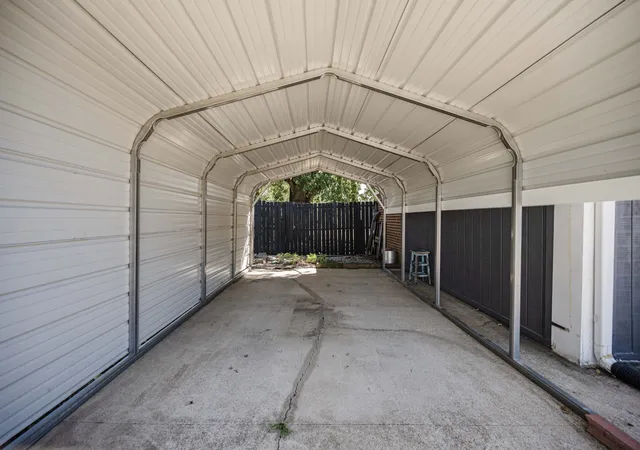 Photo 4 of Single family home for sale at 307 Hinson St, Hohenwald, TN 38462 | MLS# 3603048 | Listing updated on 2026-09-30