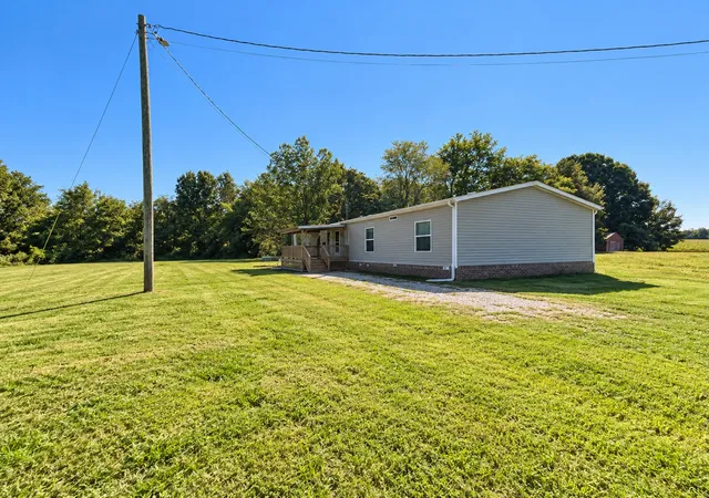 Photo 2 of Single family home for sale at 135 Charlie Lewis Rd, Trenton, TN 38382 | MLS# 3598239 | Listing updated on 2026-09-23
