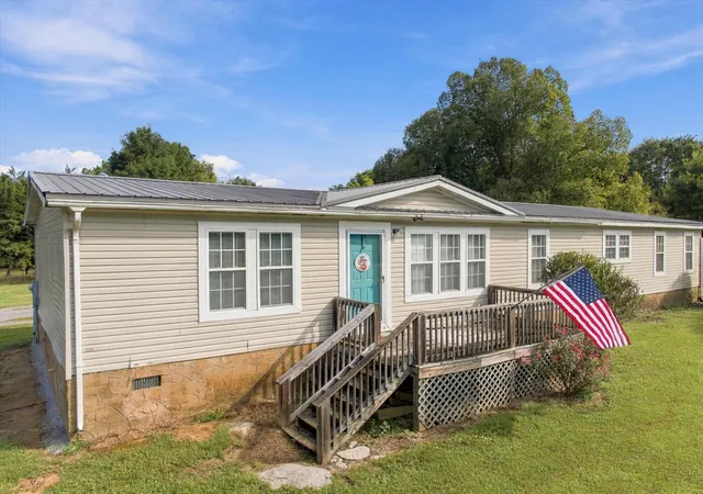 Photo 3 of Manufactured home for sale at 299 Shiloh Rd, Decatur, TN 37322 | MLS# 3598197 | Listing updated on 2026-10-19