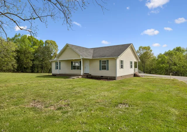 Photo 4 of Single family home for sale at 1235 Yell Rd, Lewisburg, TN 37091 | MLS# 3599463 | Listing updated on 2026-10-08