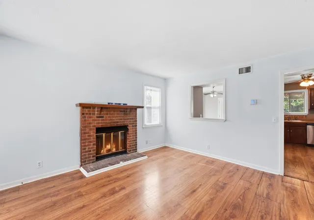 Photo 4 of Townhouse for sale at 3379 Oak Trees Ct, Antioch, TN 37013 | MLS# 3598312 | Listing updated on 2026-10-08