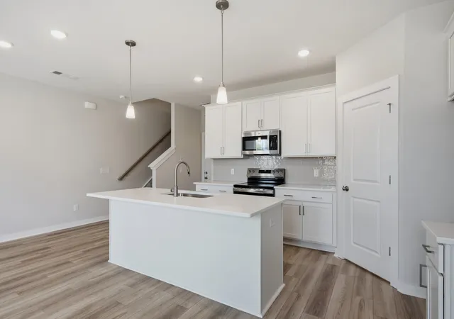 Photo 2 of Townhouse for sale at 513 Hartmann Landing Way, Lebanon, TN 37090 | MLS# 3603574 | Listing updated on 2026-10-07