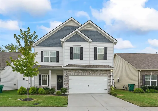 Photo 1 of Single family home for sale at 118 Gatwick Dr, Lebanon, TN 37087 | MLS# 3598579 | Listing updated on 2026-10-04