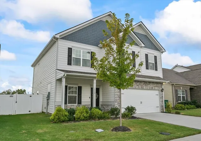 Photo 2 of Single family home for sale at 118 Gatwick Dr, Lebanon, TN 37087 | MLS# 3598579 | Listing updated on 2026-10-04