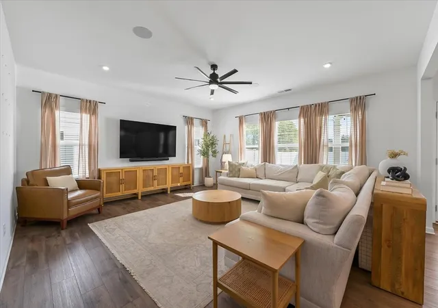 Photo 4 of Single family home for sale at 118 Gatwick Dr, Lebanon, TN 37087 | MLS# 3598579 | Listing updated on 2026-10-04