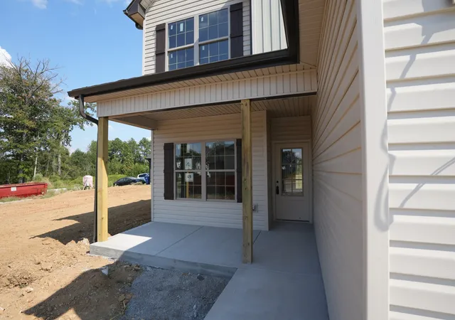 Photo 2 of Single family home for sale at 49 Garrettsburg Meadows, Clarksville, TN 37042 | MLS# 3598543 | Listing updated on 2026-09-24