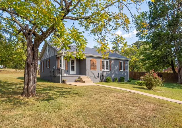 Photo 2 of Single family home for sale at 3287 Highway 48 N, Nunnelly, TN 37137 | MLS# 3599129 | Listing updated on 2026-09-25
