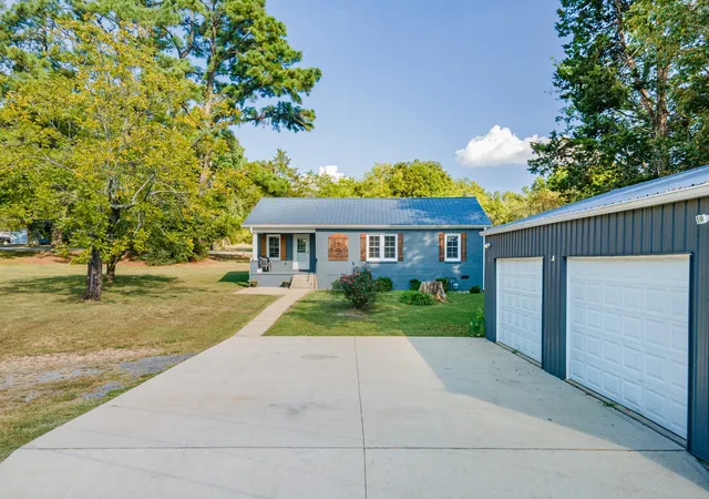 Photo 4 of Single family home for sale at 3287 Highway 48 N, Nunnelly, TN 37137 | MLS# 3599129 | Listing updated on 2026-09-25