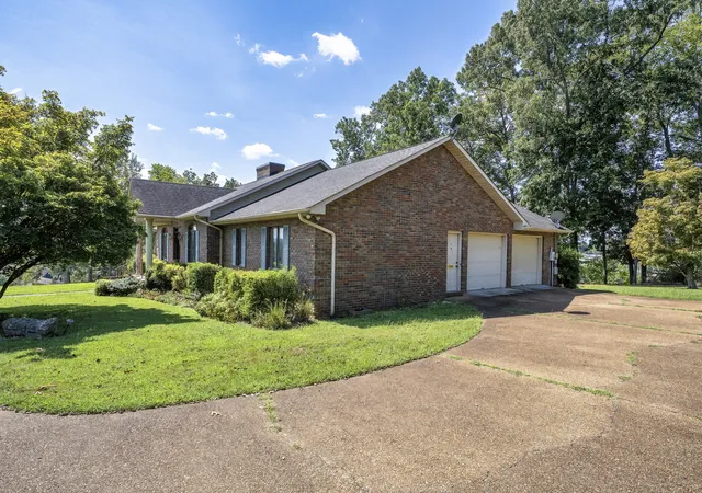Photo 3 of Single family home for sale at 153 Brandi Way, Winchester, TN 37398 | MLS# 3598292 | Listing updated on 2026-10-10