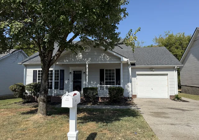 Photo 1 of Single family home for sale at 827 Neelys Chase Dr, Madison, TN 37115 | MLS# 3598282 | Listing updated on 2026-09-23