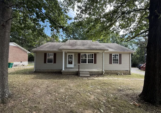 Photo 1 of Single family home for sale at 685 Douglas Ave, Lewisburg, TN 37091 | MLS# 3598949 | Listing updated on 2026-10-01