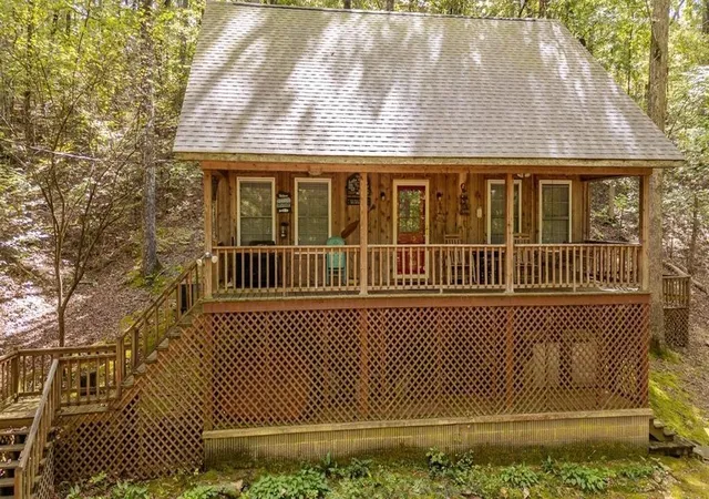 Photo 1 of Sale Pending at 140 Huckleberry Ln, Savannah, TN 38372 | MLS# 3598279 | Listing updated on 2026-09-23