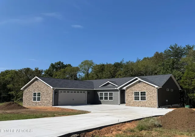 Photo 1 of Single family home for sale at 188 Marie Ln, Crossville, TN 38555 | MLS# 3598280 | Listing updated on 2026-09-23